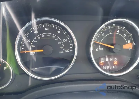 2014 Jeep Compass Latitude z USA, uszkodzony, nr VIN 1C4NJDEBXED558569